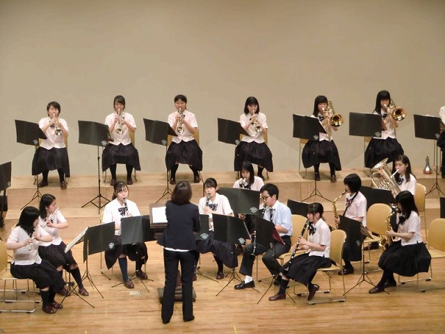 ５