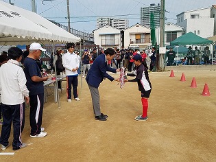 開会式③準優勝ｶｯﾌﾟ返還