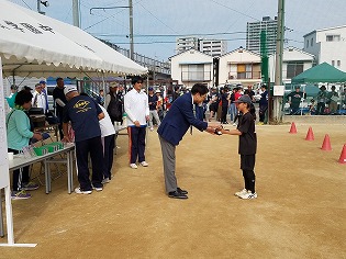 開会式④第３位ｶｯﾌﾟ返還