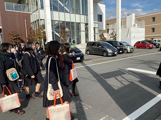 5高２進学大学見学会「藍野大学」7